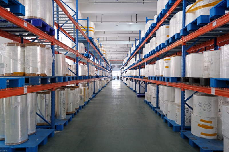 In-Mold Labels (IML)